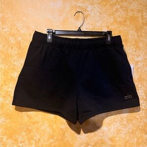 ALO yoga accolade shorts
